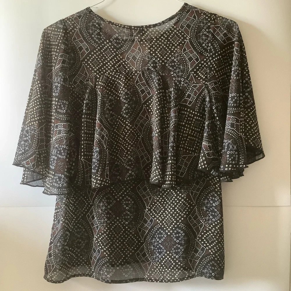 MOLLY BRACKEN WOMENS PAISLEY PRINT RUFFLE BLOUSE/ Size Small - Picture 2 of 8